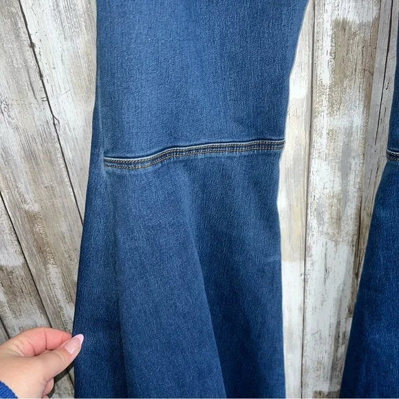 Free People Float On Flare Jeans High Rise Medium Wash Bell Bottom Size 28 - Picture 6 of 7